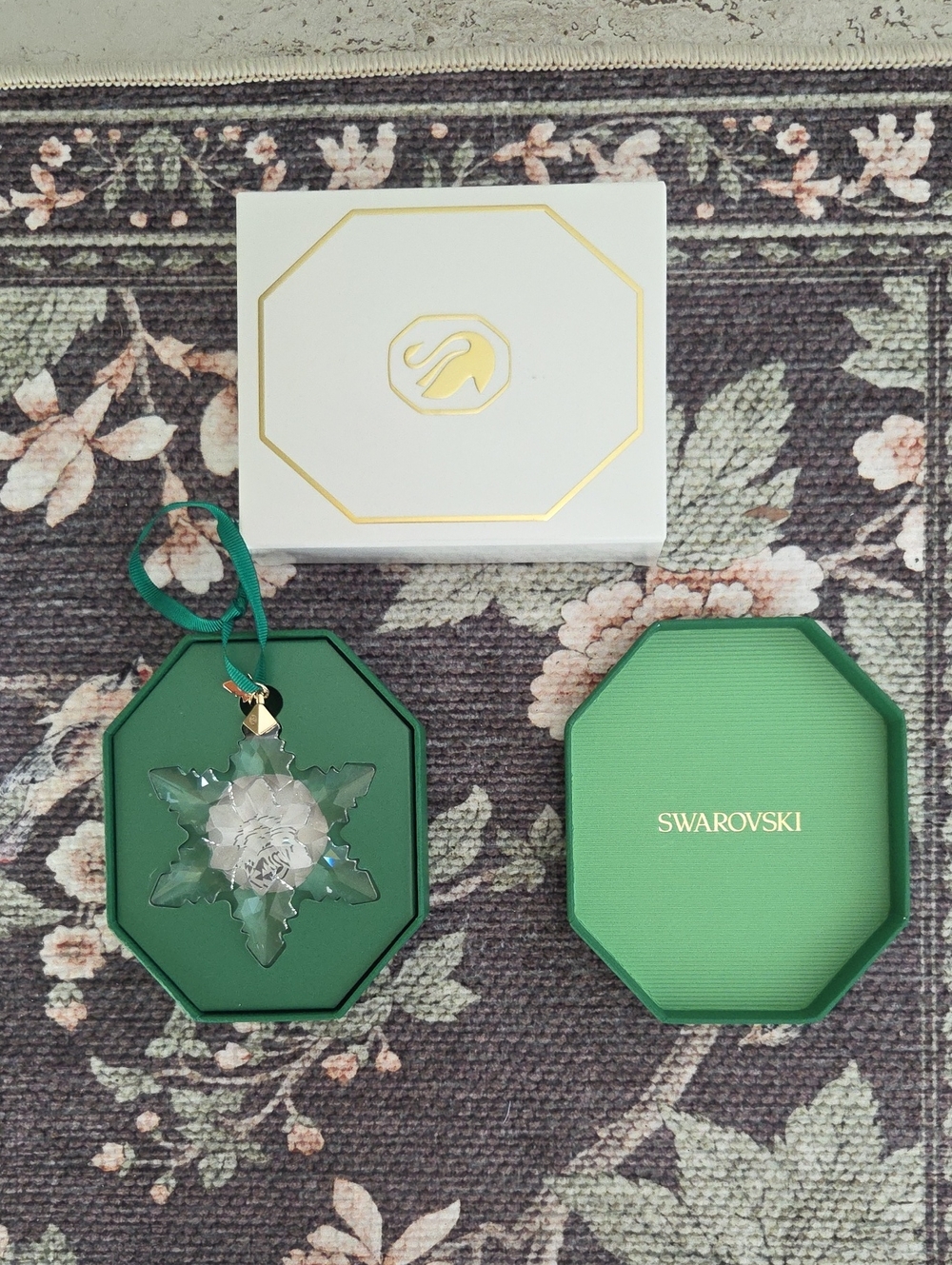 NIB Swarovski 2024 Annual Swarovski Green Crystal Snowflake Ornament with Ribbon